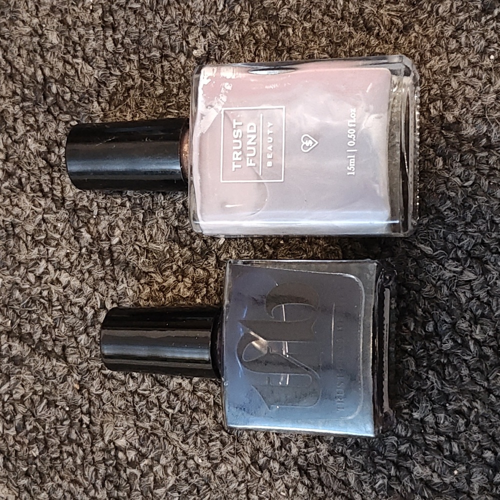 Trust fund beauty nail